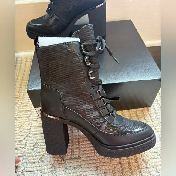 DKNY Women’s Toia Lace Up Zipper Combat Boots Black Size 7 New In Box - Picture 4 of 10